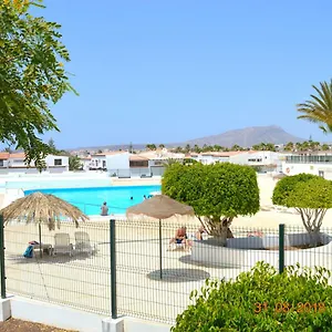 new-renovated-duplex-near-the-ocean-located-in-tenerife-sur.tenerifehoteles.net/